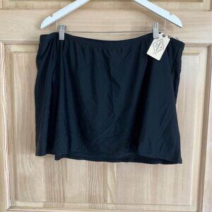 Women’s St. John’s Bay NWT black skirt bathing suit bottom. Plus size 22W.